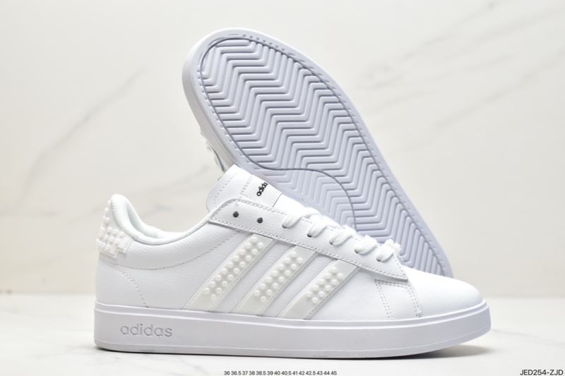 Adidas Sneakers